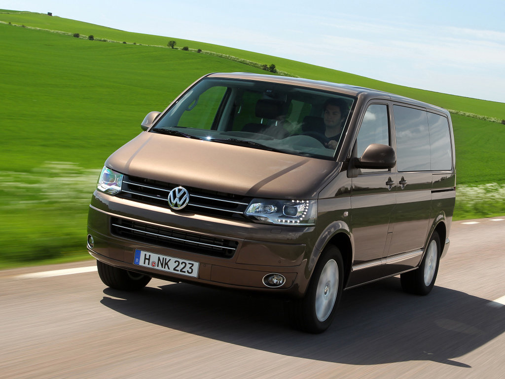 Volkswagen multivan. Фольксваген Мультивен. Минивэн Фольксваген Мультивен. T5 2016 Мультивен. Фольксваген Мультивен 5 поколения.